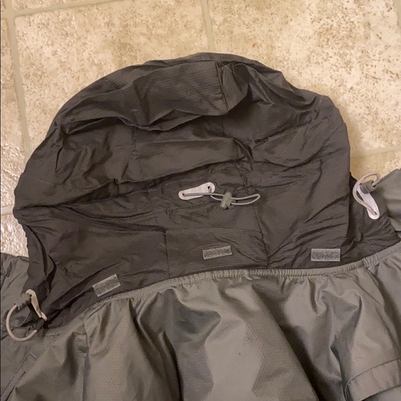 Nike Storm-FIT Running Jacket - Picture 9 of 9